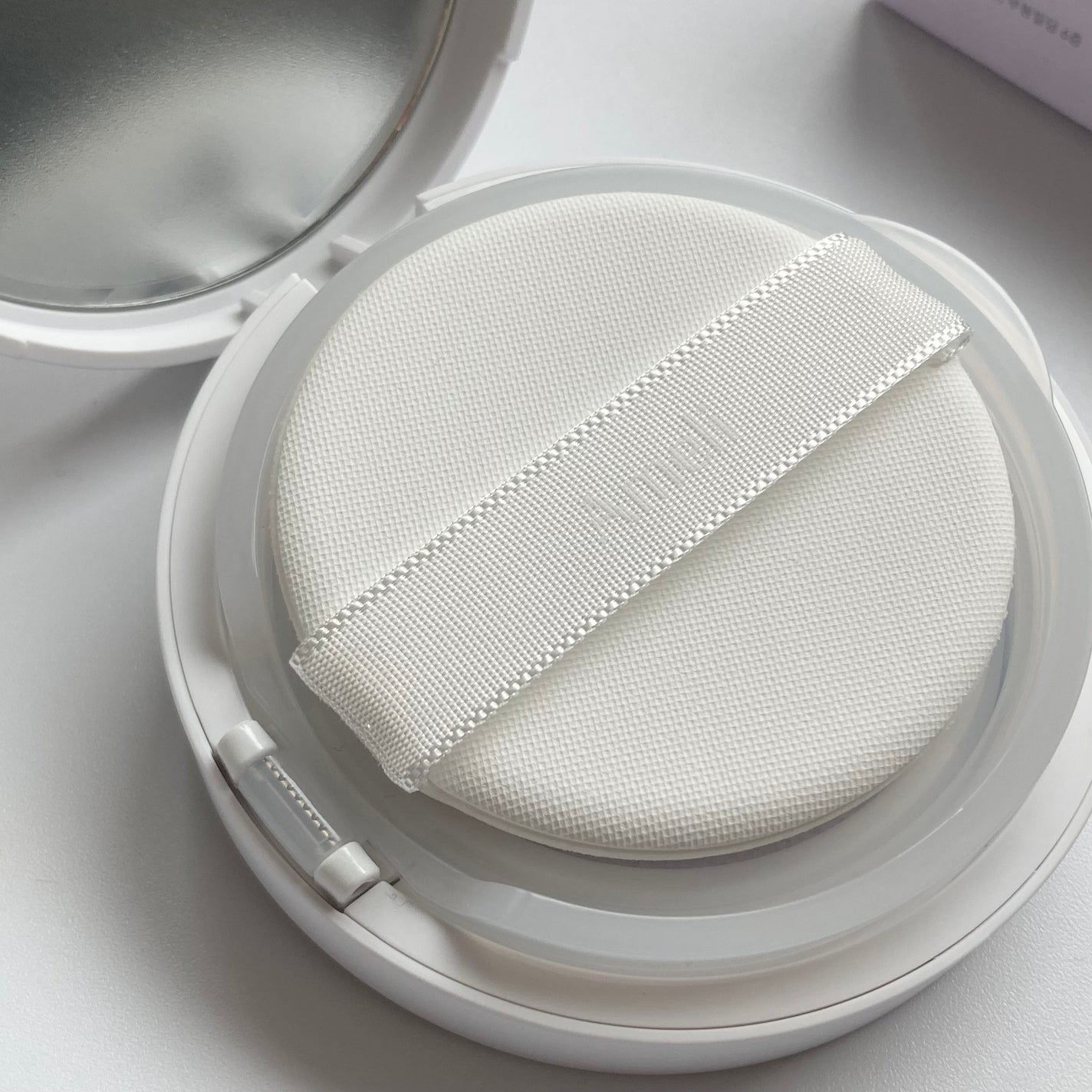 コンプリメントシリーズクッション 紫色(ボラ)/Ameli/クッションファンデーションを使ったクチコミ(3枚目)