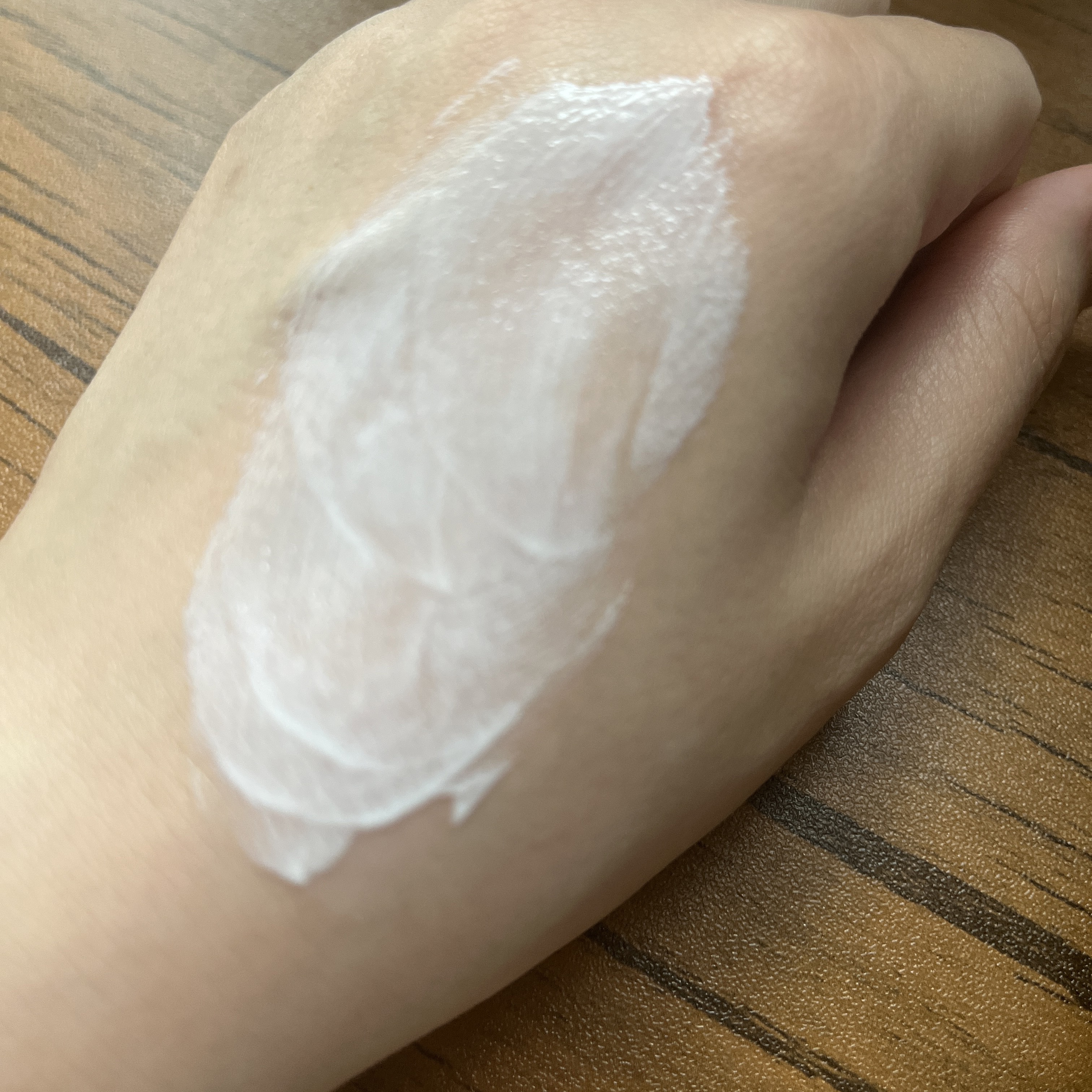 ビタミンEバイタライジングUVクリーム　SFP50＋/COSRX/日焼け止めクリームを使ったクチコミ（3枚目）