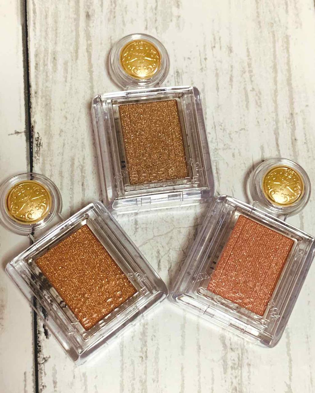 シャドーカスタマイズ/MAJOLICA MAJORCA/単色アイシャドウを使ったクチコミ(2枚目)