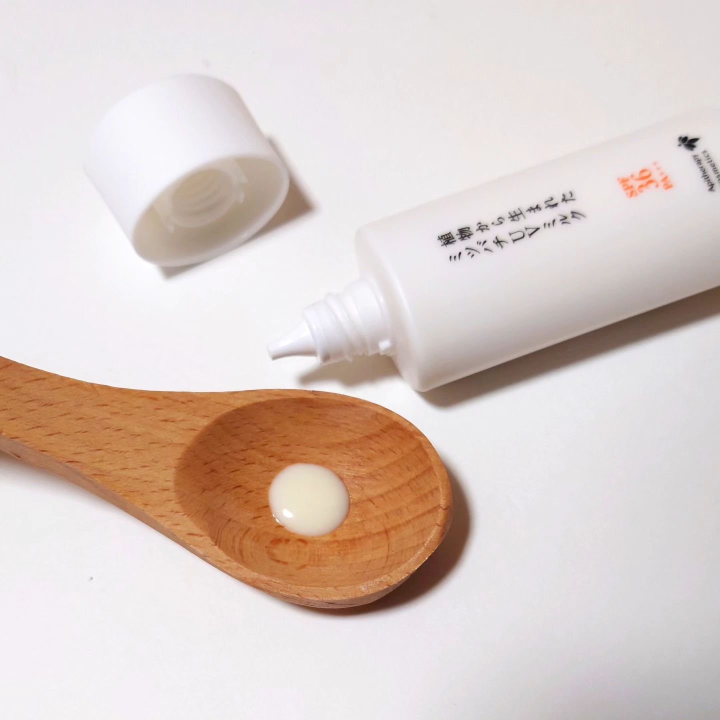 植物から生まれたミツバチUVミルク/アピセラピーコスメティクス/日焼け止めミルクを使ったクチコミ（2枚目）