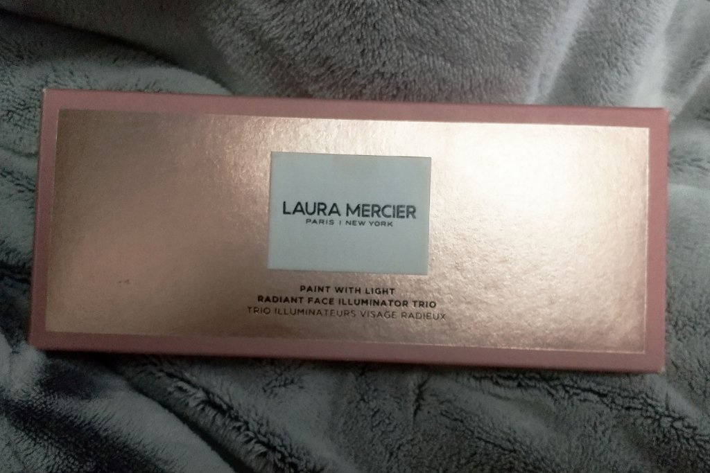 ペイント ウィズ ライト ラディアント フェイス イルミネーター トリオ/ローラ メルシエ/プレストパウダーを使ったクチコミ（1枚目）