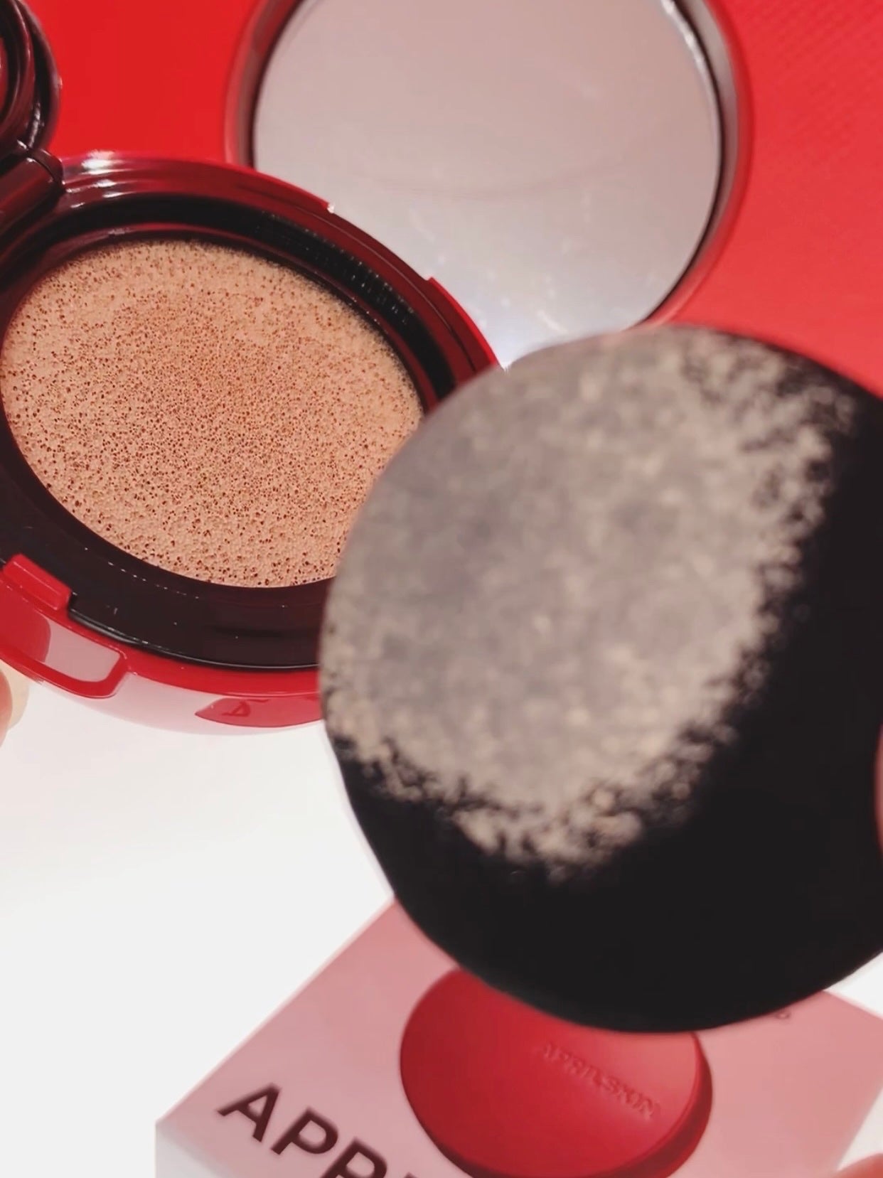 ハイパーカバーフィットクッション red/APRILSKIN/クッションファンデーションを使ったクチコミ(5枚目)