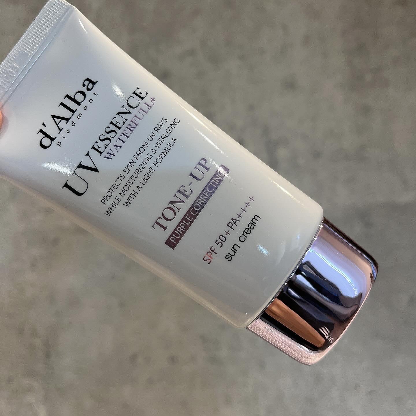 ダルバ ウォータフル トーンアップ サンクリーム(パープル)/ダルバ/日焼け止めクリームを使ったクチコミ（2枚目）