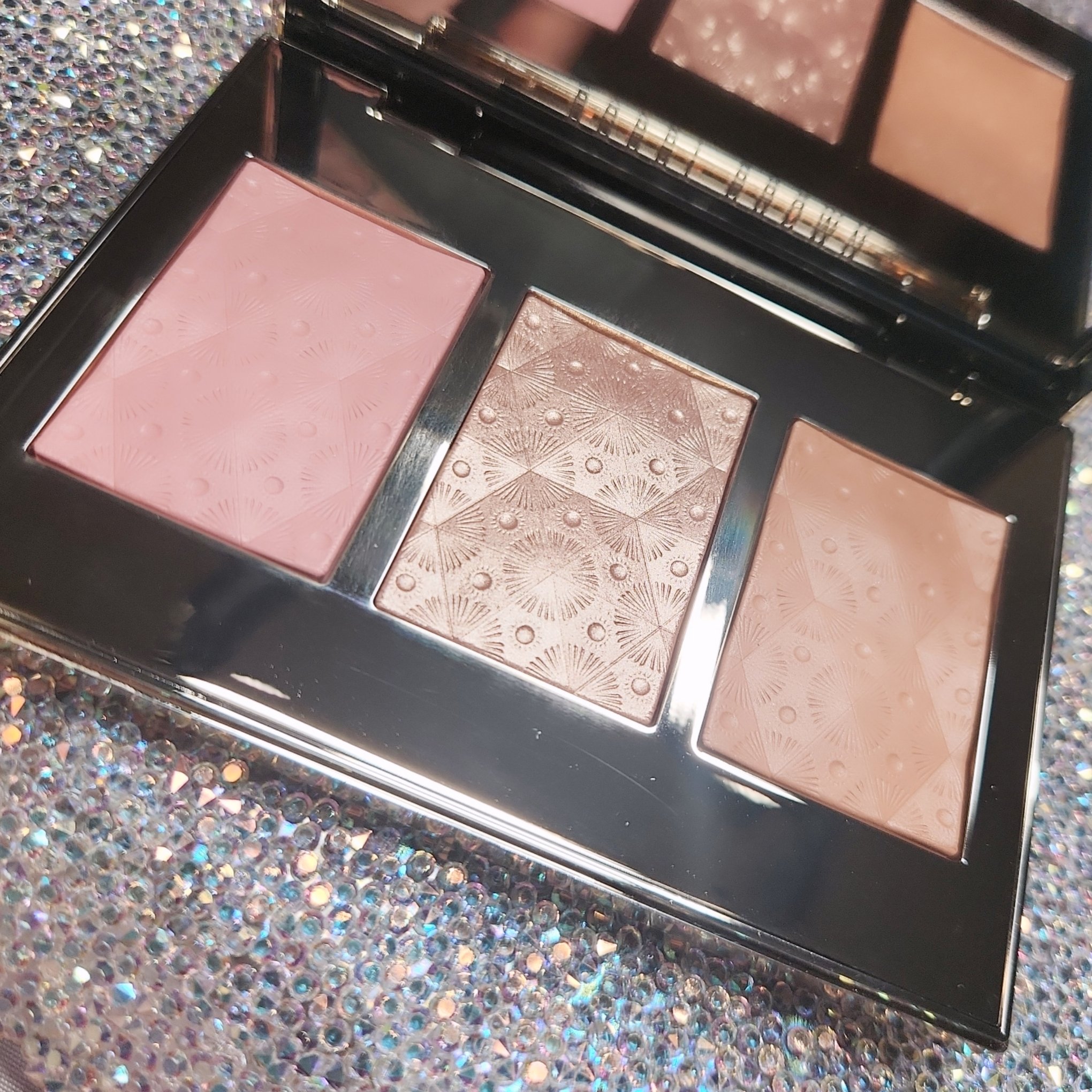 リュクス チーク & ハイライト パレット ローズグロウ/BOBBI BROWN/パウダーハイライトを使ったクチコミ（1枚目）