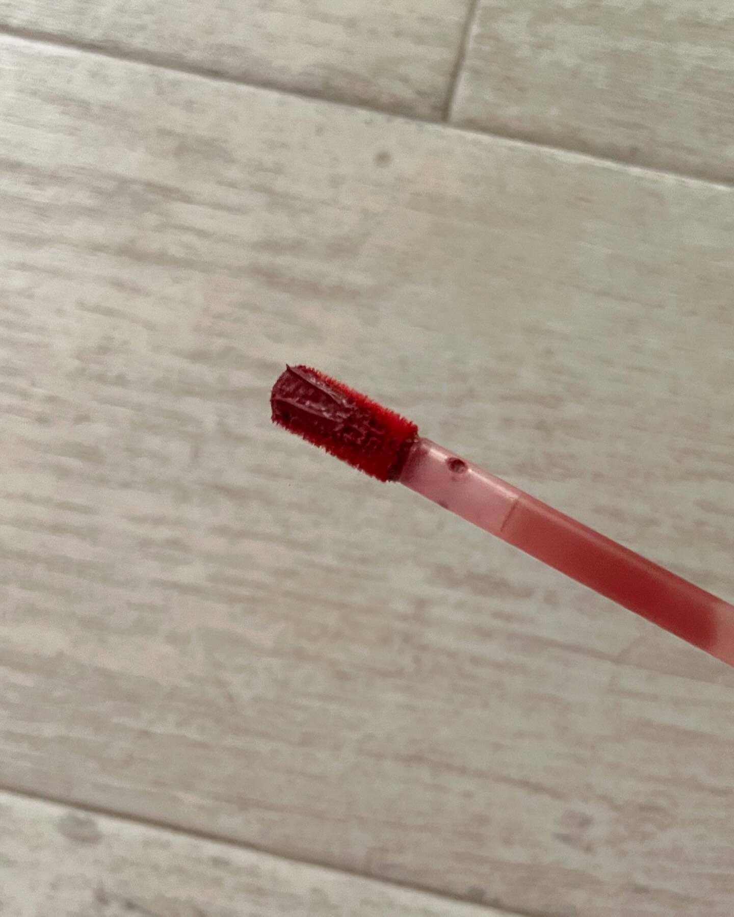 アディクション ベルベットティント 104 セルフィッシュコーラル/Flynn/リップティントを使ったクチコミ（3枚目）