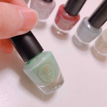 axes femme Romantic Color Nail Set BOOK/宝島社/マニキュアを使ったクチコミ（3枚目）