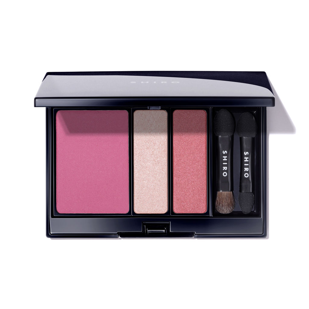 SHIRO オーロラメイクアップ キット シロ」が表情の変化に合わせて輝く“オーロラ メイクアップ