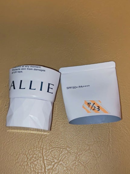 アリィー エクストラUV ジェルNのクチコミ「敏感肌の方にもオススメできるアリィーエクストラUV ジェルN。
今回は使い切りの紹介です。
.....」(2枚目)