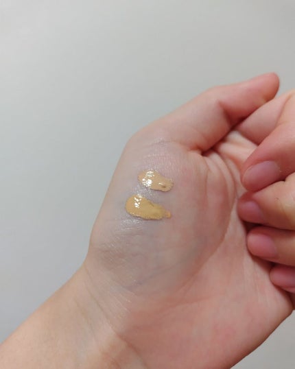 リアルカバーリキッド(ライトグロウ)/KATE/リキッドファンデーションを使ったクチコミ(2枚目)