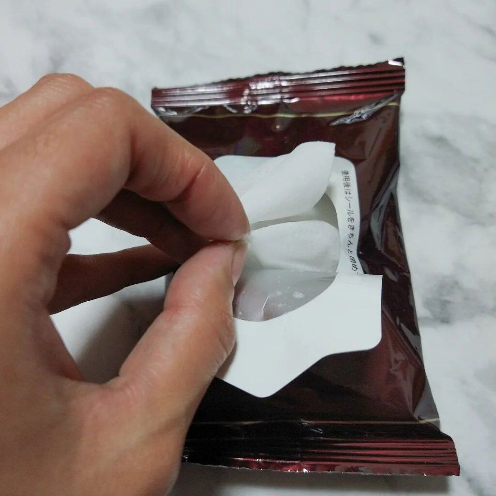 ビオレメイクの上からうるピタ肌持続シート/ビオレ/フェイスシートを使ったクチコミ（2枚目）