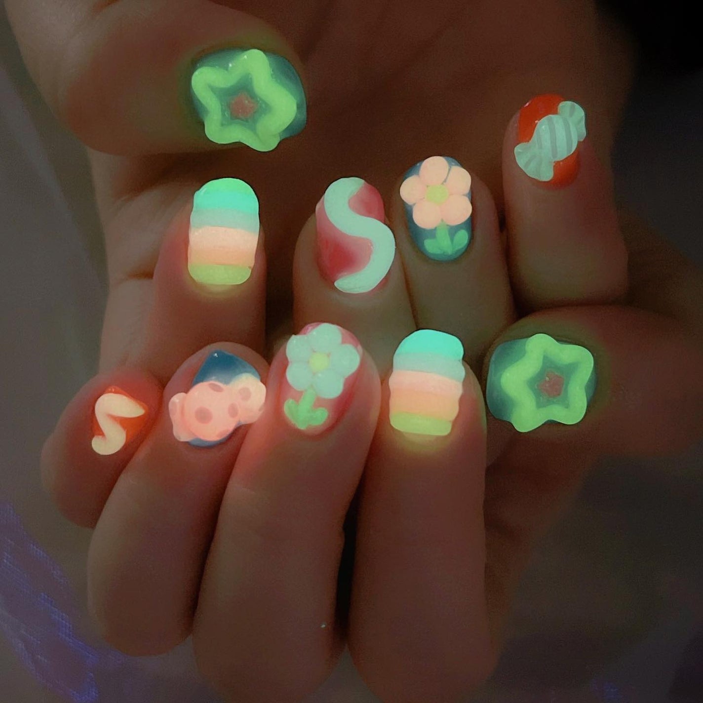 なかやまちえこ on LIPS 「colorfulpop♡⠀⠀@chikachocolat_me..」(2枚目)