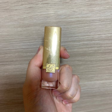 ＊ESTEE LAUDER
　ピュア カラー クリスタル シアー リップスティック
　01　クリスタル ベビー クリーム

使い切り記録です。
初めてのデパコスでした。

塗りやすくて色味は私にはイマイ