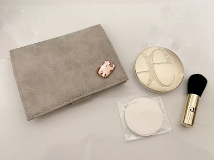 ラ プードル オートニュアンス/Elégance/プレストパウダーを使ったクチコミ(2枚目)