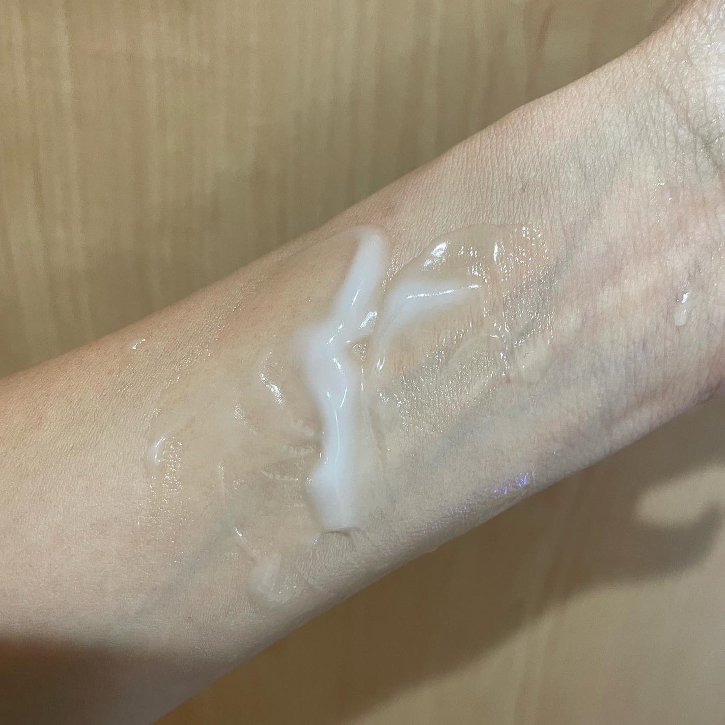 乾燥さん 薬用しっとりクリーム 【医薬部外品】/乾燥さん/フェイスクリームを使ったクチコミ(4枚目)