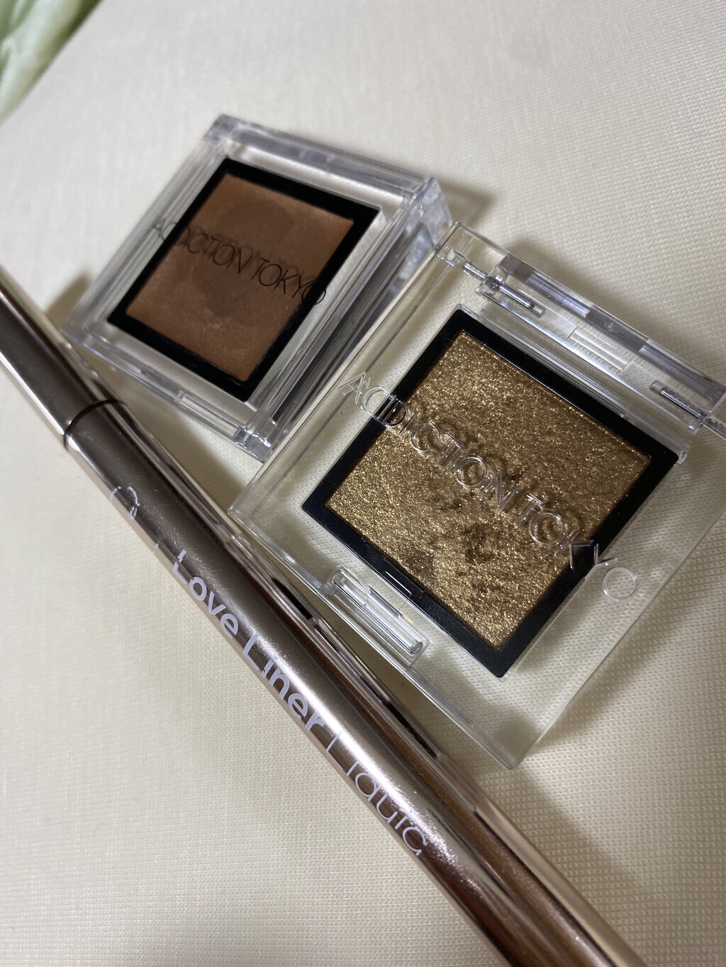 アディクション ザ アイシャドウ スパークル/ADDICTION/単色アイシャドウを使ったクチコミ（2枚目）