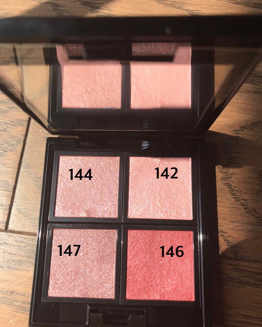 アディクション ザ アイシャドウ/ADDICTION/単色アイシャドウを使ったクチコミ(2枚目)