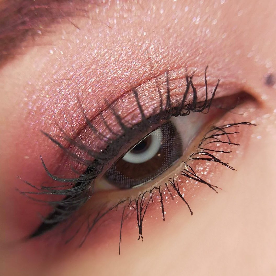 イロミッケ 8色アイシャドウパレット/iromikke/アイシャドウパレットを使ったクチコミ（2枚目）