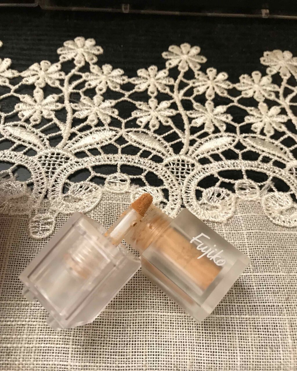 ミニエアリーディップパウダー/Fujiko/単色アイシャドウを使ったクチコミ（2枚目）