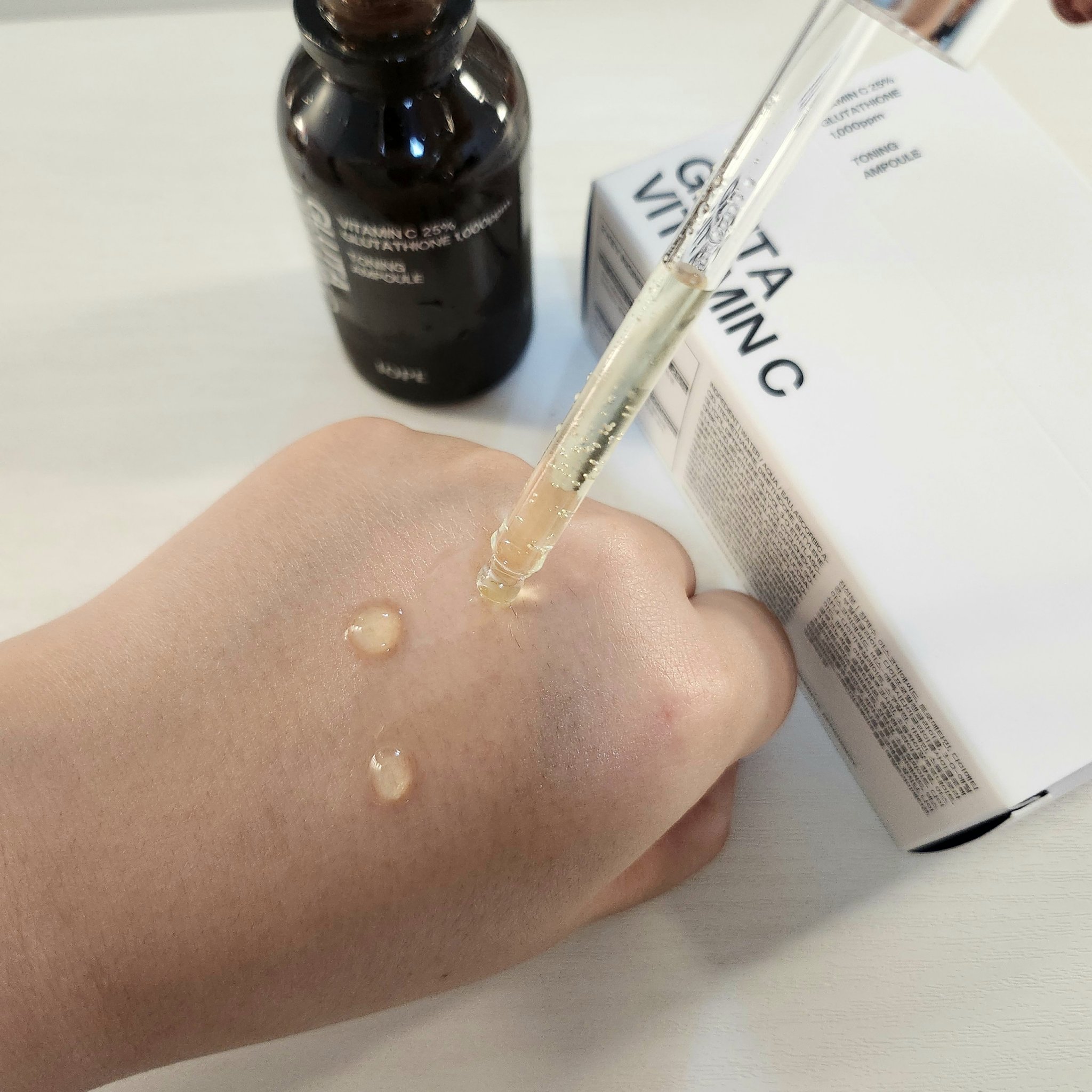 グルタ ビタミンC トーニング アンプル/IOPE/美容液を使ったクチコミ（2枚目）