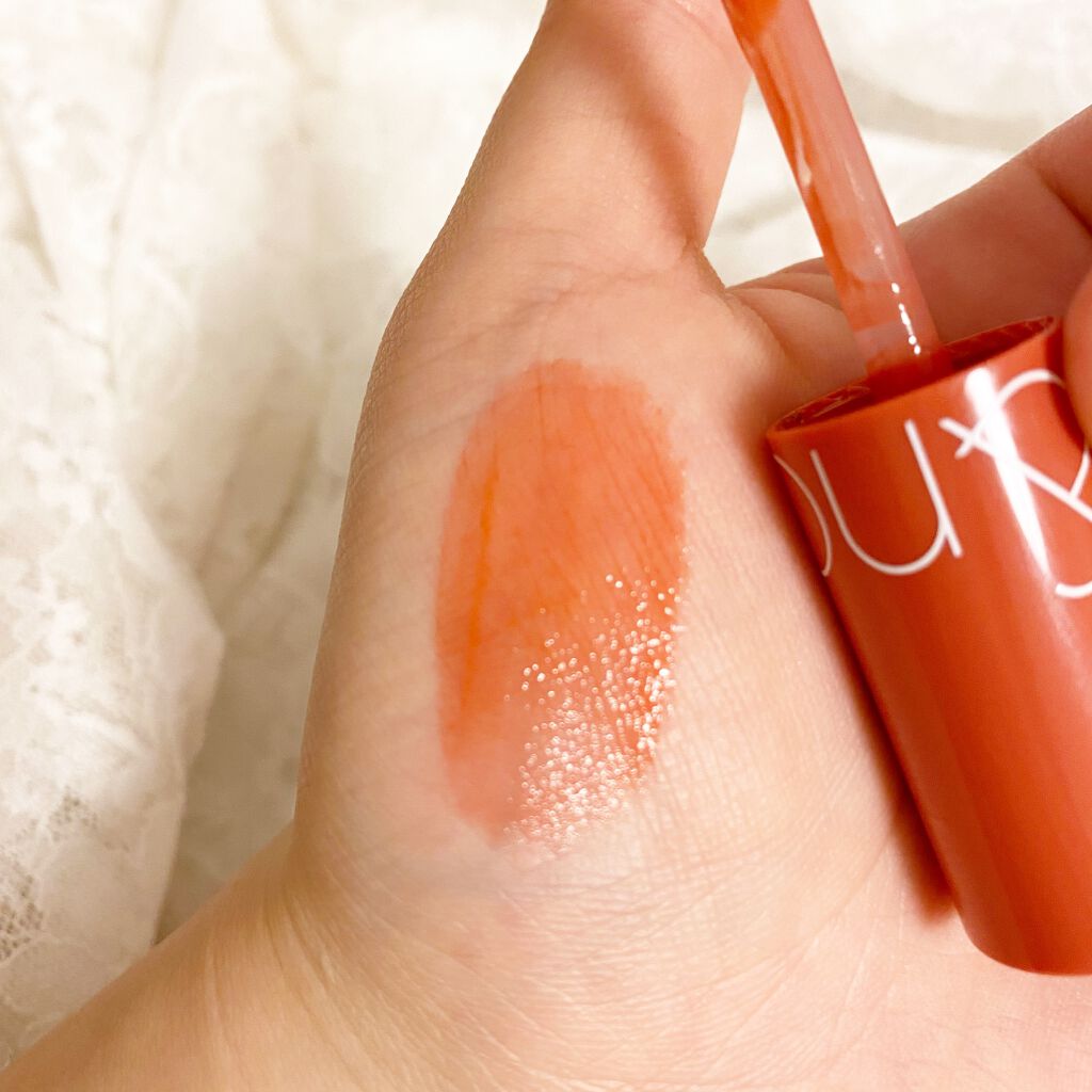 ジューシーラスティングティント/rom&nd/リップティントを使ったクチコミ（2枚目）