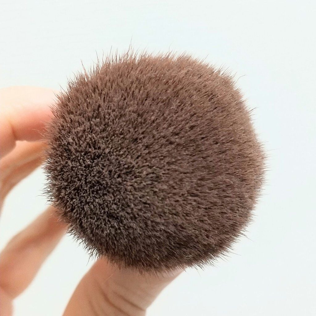 ごくふわっ春姫スライド式携帯メイクブラシ/DAISO/メイクブラシを使ったクチコミ(3枚目)