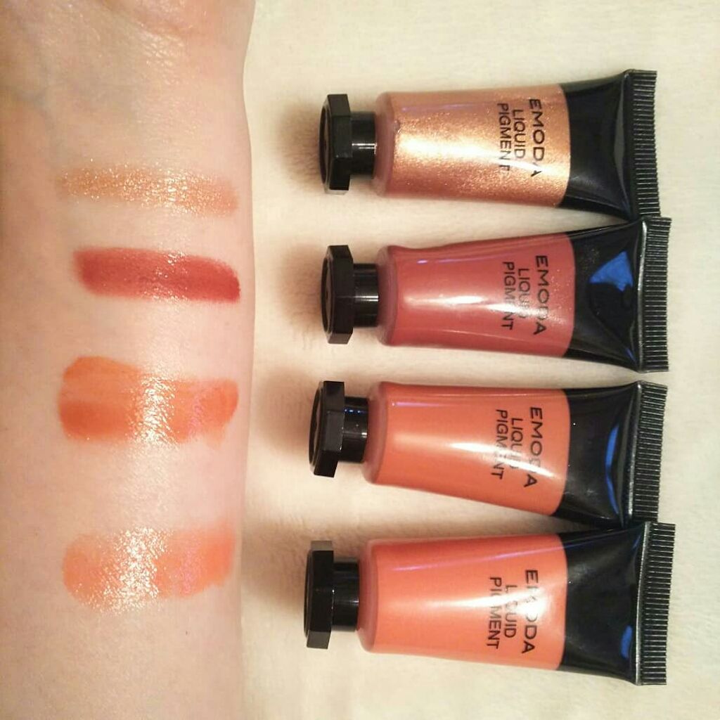 macaron on LIPS 「10月・11月もコスメの付録付き雑誌の勢いは止まりません💨💨・..」(4枚目)