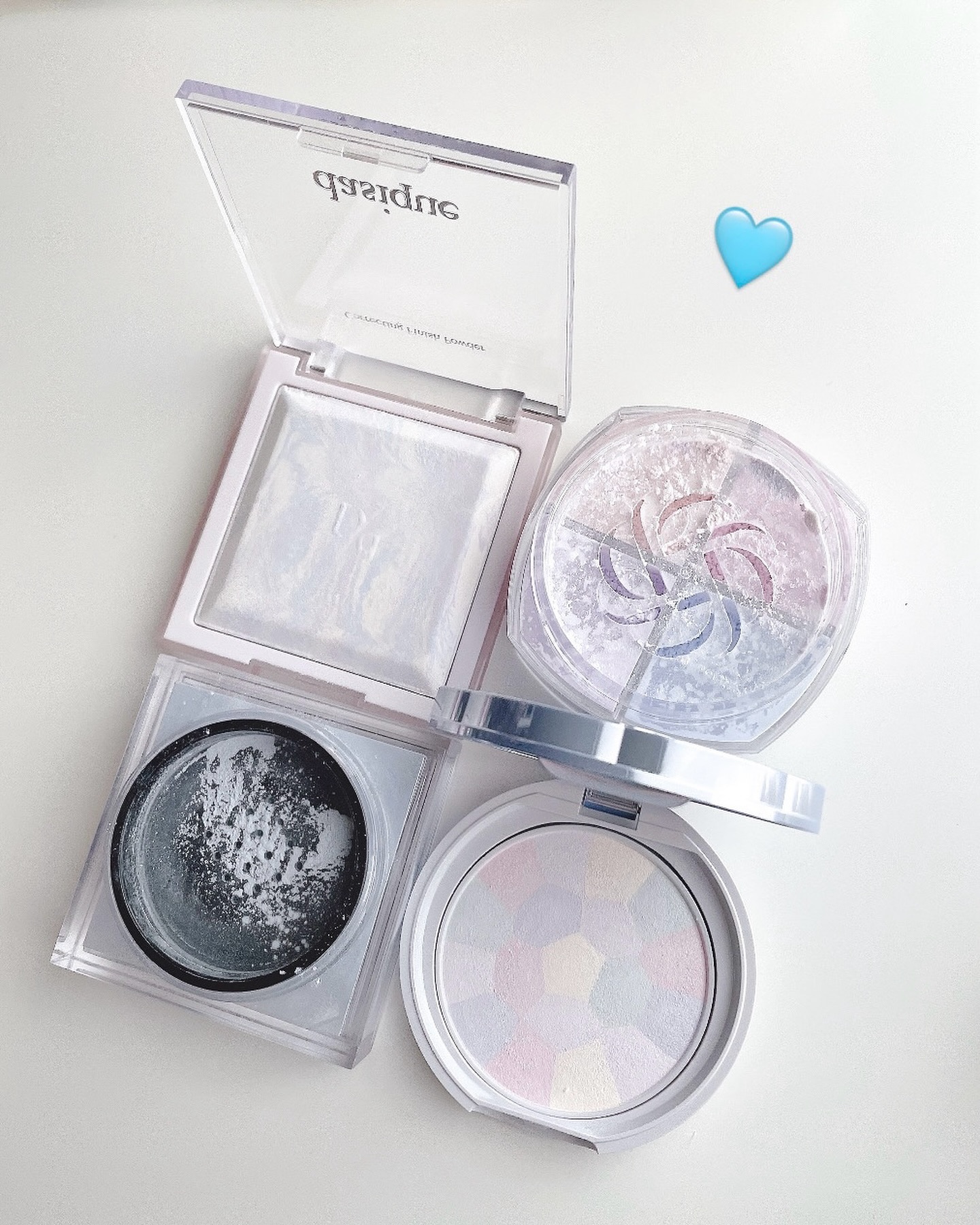 shu uemura・DECORTÉ・キャンメイク・dasiqueのフェイスパウダーを使っ