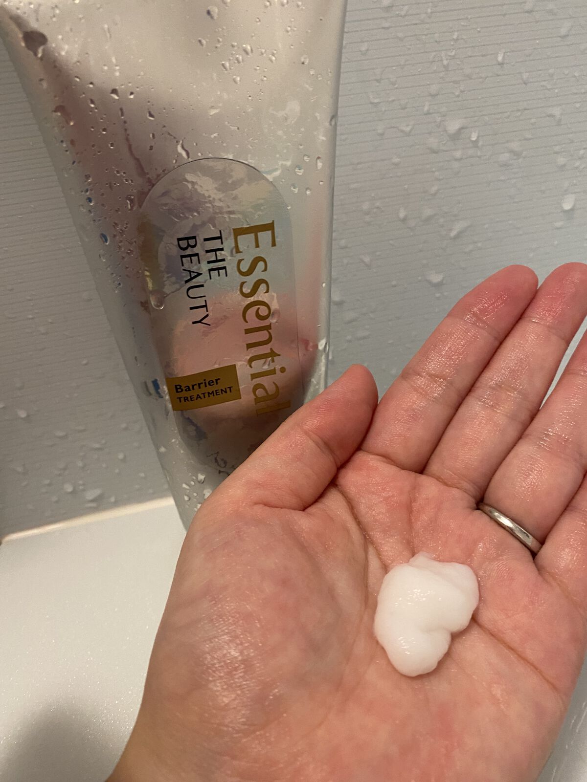 髪のキメ美容バリアトリートメント/エッセンシャル/洗い流すヘアトリートメントを使ったクチコミ（2枚目）