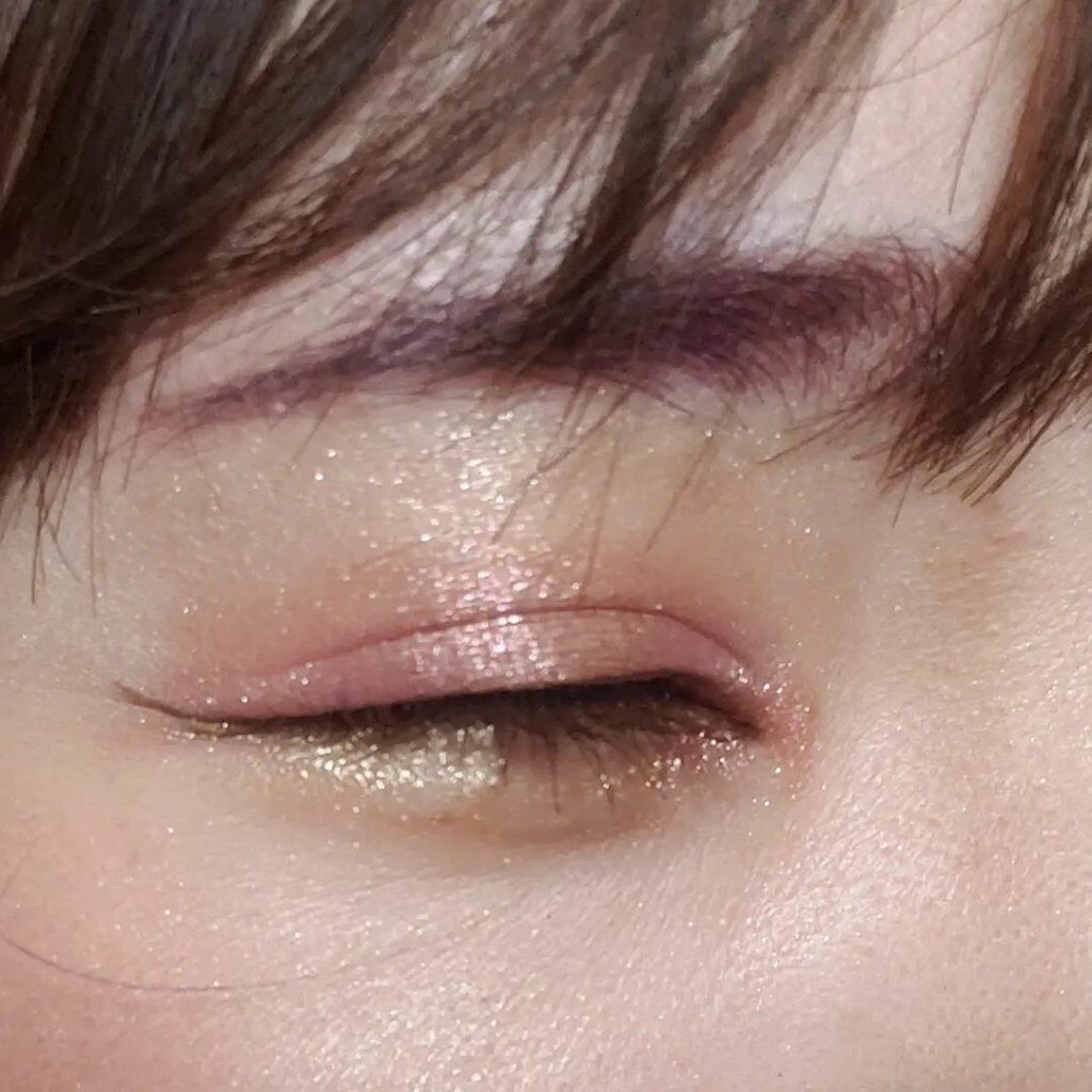 ダズルシャドウ スロー/ファスト/スロー/M・A・C/単色アイシャドウを使ったクチコミ（2枚目）