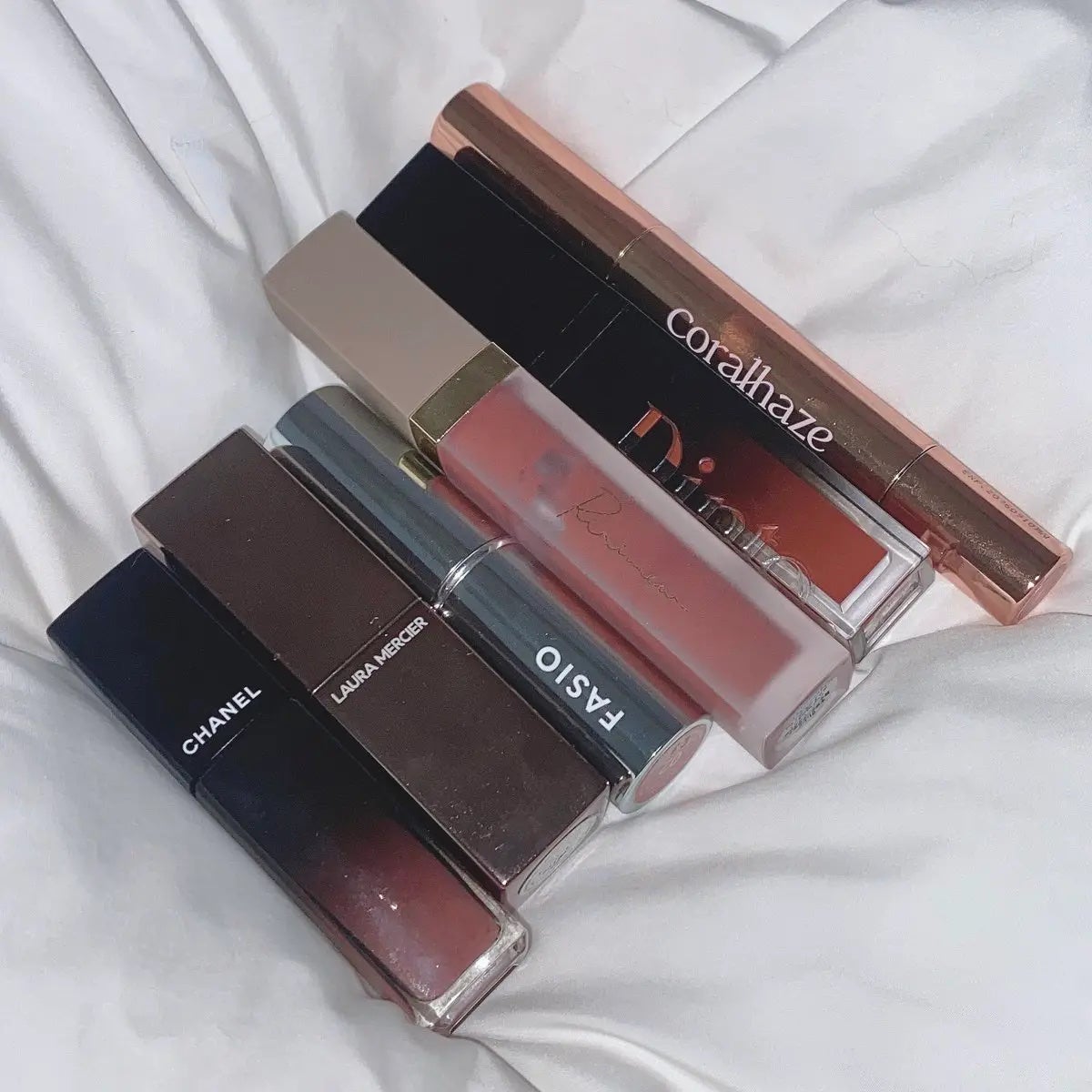 ルージュ エッセンシャル シルキー クリーム リップスティック/ローラ メルシエ/口紅を使ったクチコミ(2枚目)