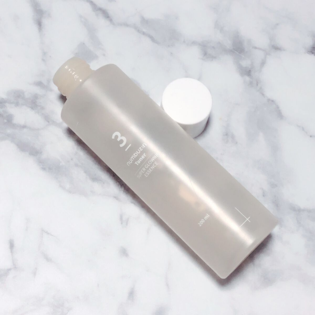 
【 numbuzin 】
… 3番 うるツヤ発酵トナー…



…［ ざっくりとした特徴 ］…


・ツヤ、弾力不足、くすみ肌、乾燥肌向け

・50種類の発酵成分を配合

・ナイアシンアミド配合


…………………


季節問わず使えそう