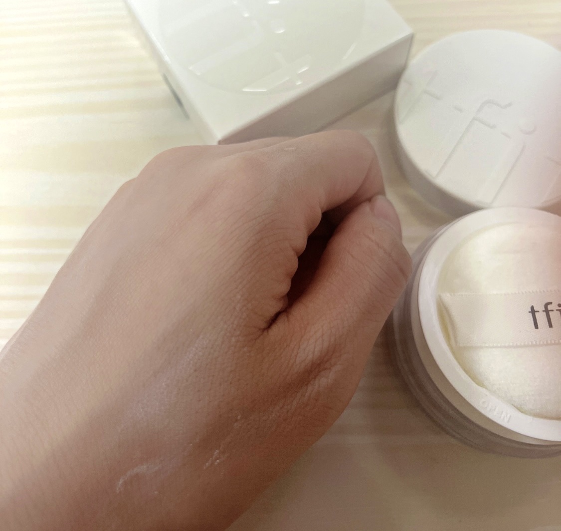 トランスルーセントセットフィニッシングパウダー/TFIT/ルースパウダーを使ったクチコミ（2枚目）