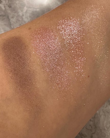 リュクス アイシャドウ クォード グロウ ウィズ ラブ コレクション/BOBBI BROWN/アイシャドウパレットを使ったクチコミ(5枚目)