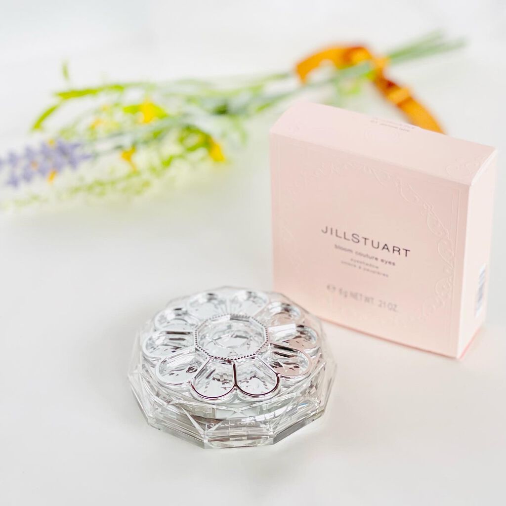 ジルスチュアート ブルームクチュール アイズ 01 jasmine latte/JILL STUART/アイシャドウパレットを使ったクチコミ（3枚目）