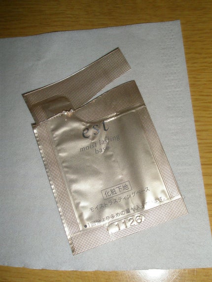 クリームファンデーション エッセンスモイスト オークル03/est/クリーム・エマルジョンファンデーションの画像