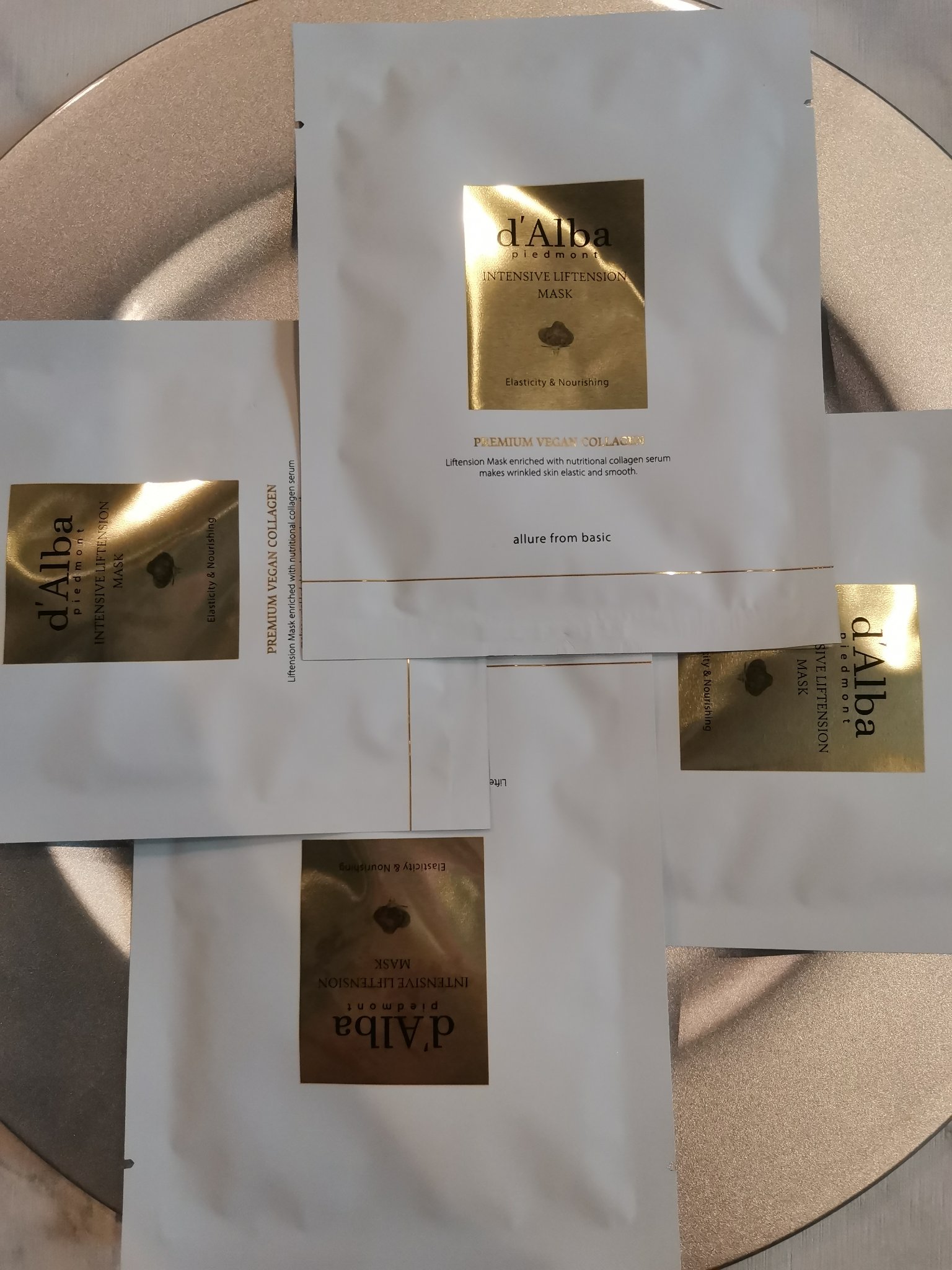 ホワイトトリュフナリシングトリートメントマスク/ダルバ/シートマスク・パックを使ったクチコミ（3枚目）