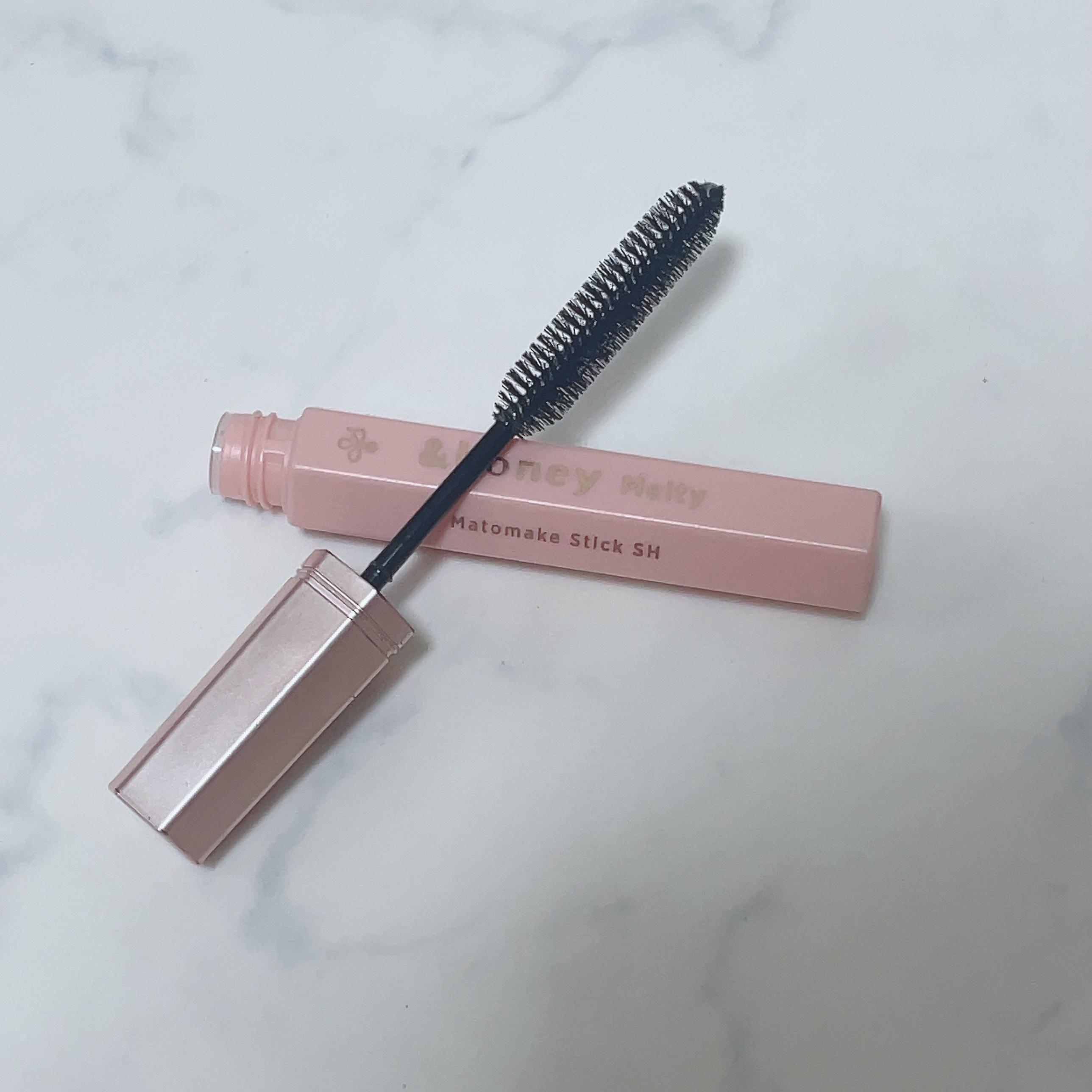 アンドハニー メルティ マトメイクスティック スーパーホールド 4.0/&honey/ヘアジェルを使ったクチコミ（2枚目）