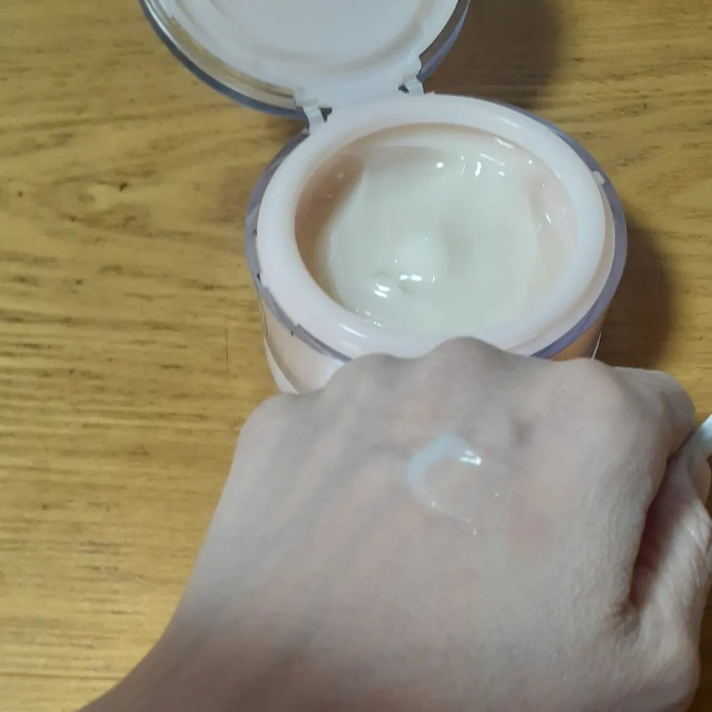 プレミアリフト オールインワン/CANADEL/オールインワン化粧品を使ったクチコミ（2枚目）