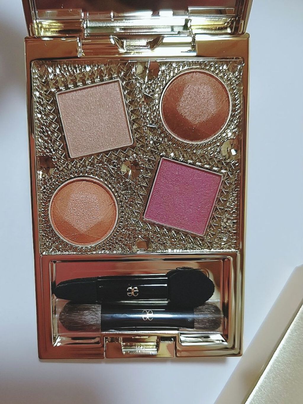 エレガンス ヌーヴェル アイズ/Elégance/アイシャドウパレットを使ったクチコミ（2枚目）