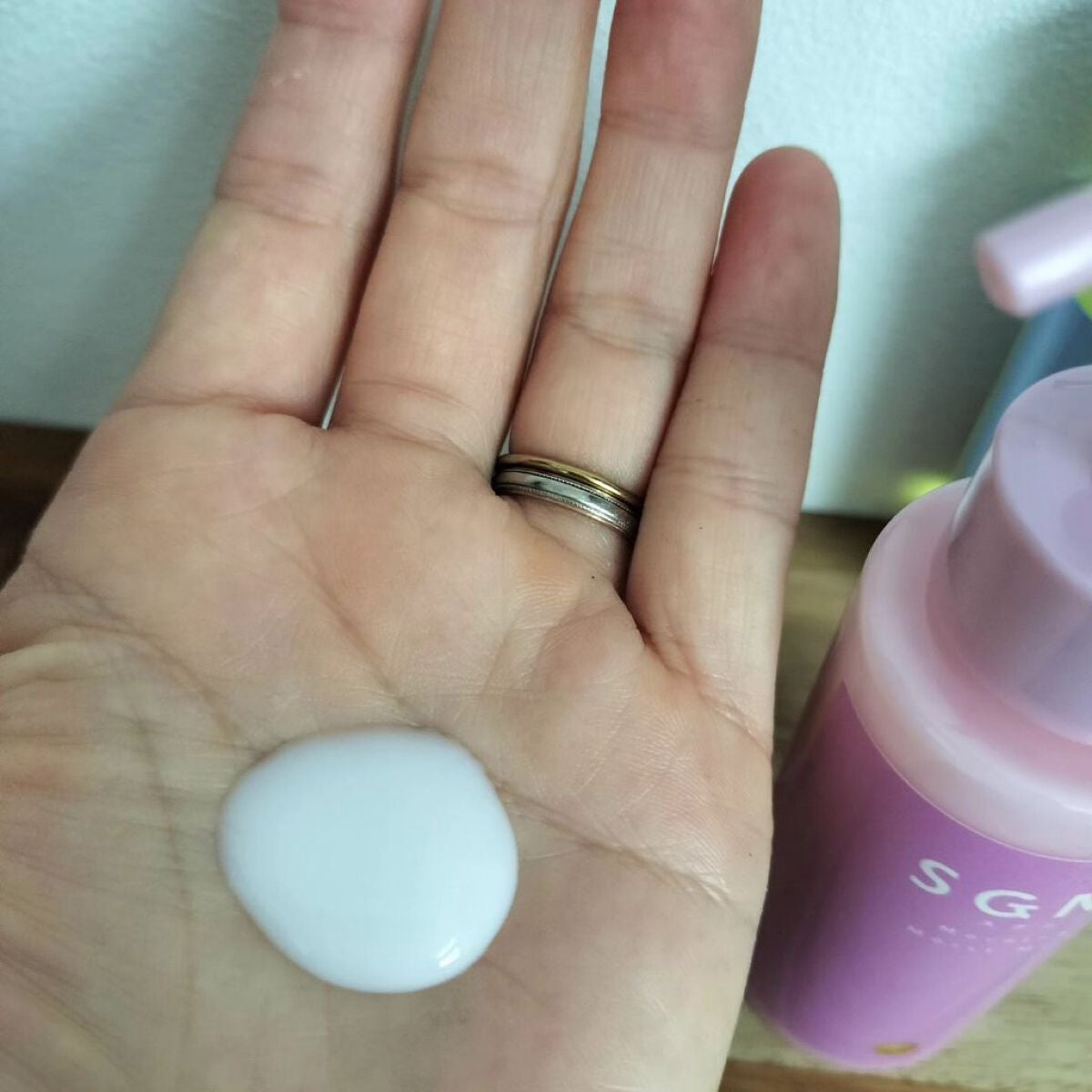 chohoho_s on LIPS 「スグニモイストミルク&スグニグロッシーオイル 各80mL税込1..」(4枚目)