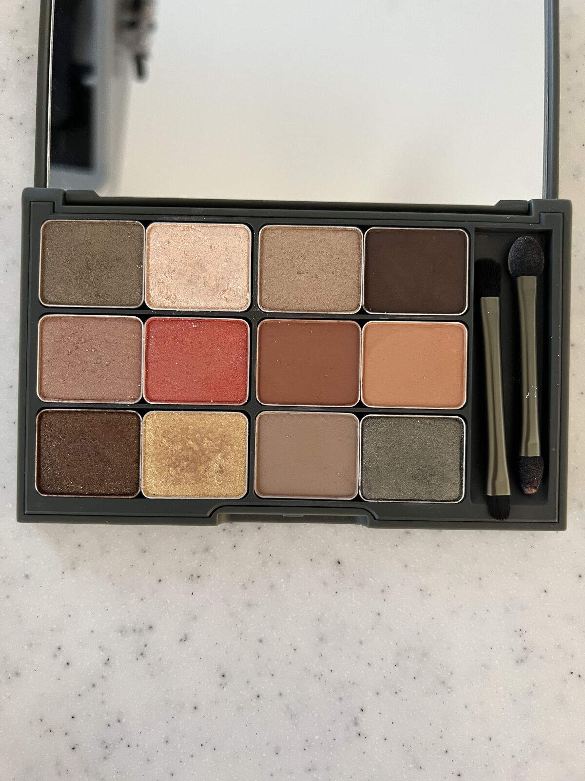 未使用 shu uemura シュウウエムラ カモ アイシャドー パレット