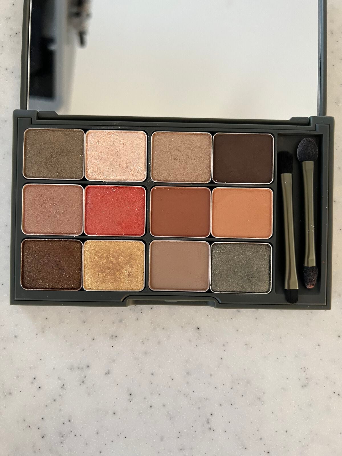 カモアイシャドーパレット/shu uemura/アイシャドウパレットを使ったクチコミ(3枚目)