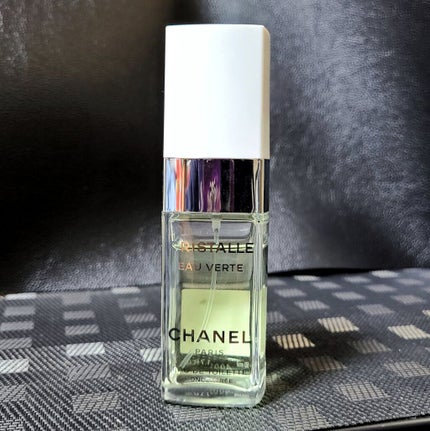 クリスタル オー ヴェルト オードゥ トワレット コンサントレ(ヴァポリザター)/CHANEL/香水(レディース)を使ったクチコミ(2枚目)