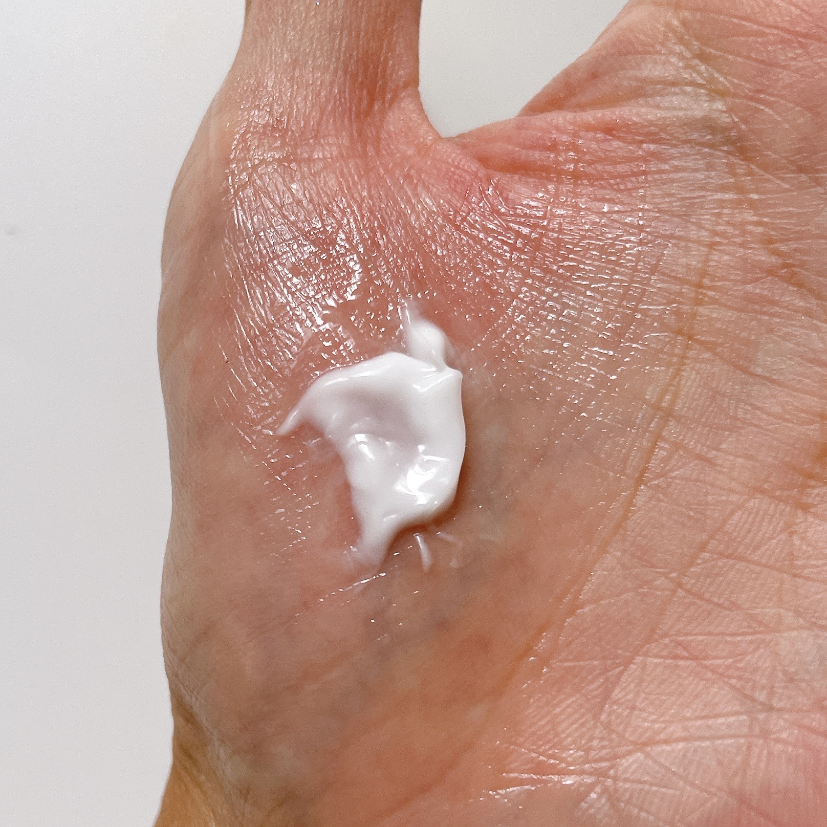 ASUNE  シカクリームのクチコミ「鎮静効果あり✨️中町綾さんプロデュースシカクリーム



- - - - - - - - - .....」（3枚目）