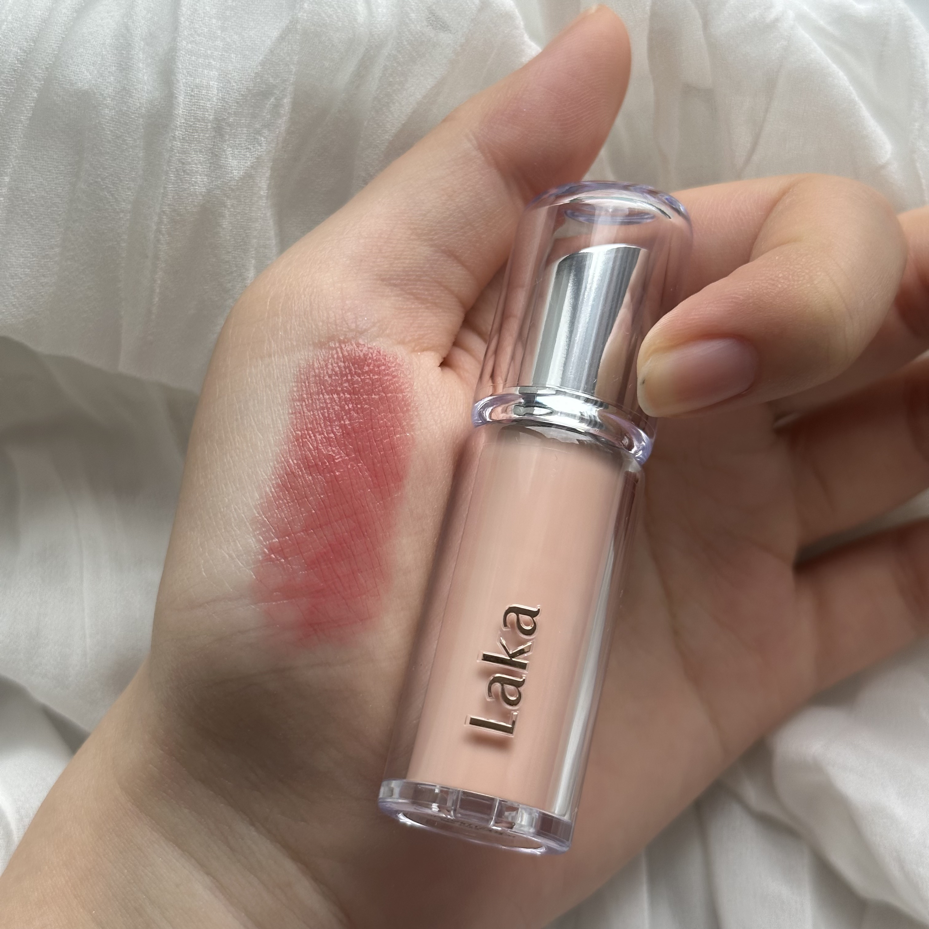 ボンディンググロウリップスティック/Laka/口紅を使ったクチコミ（2枚目）