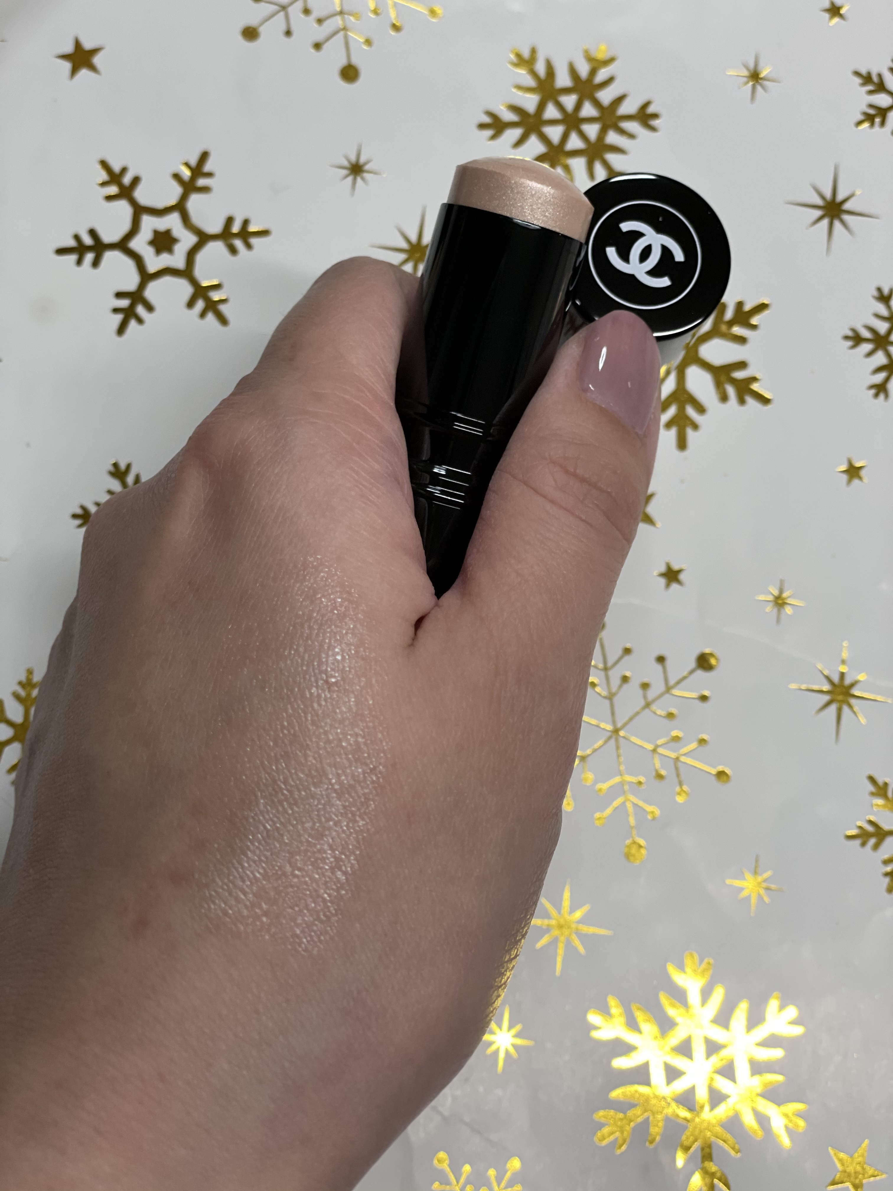 ボーム エサンシエル スカルプティング/CHANEL/スティックハイライトを使ったクチコミ（3枚目）