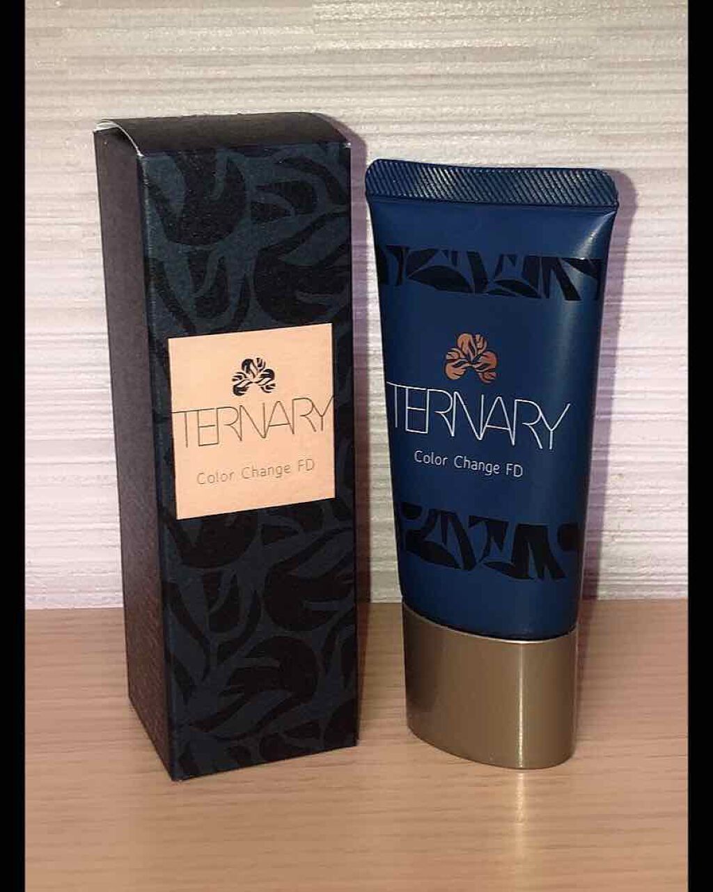 Tカラーチェンジライトタッチファンデーション/TERNARY/リキッドファンデーションを使ったクチコミ(1枚目)