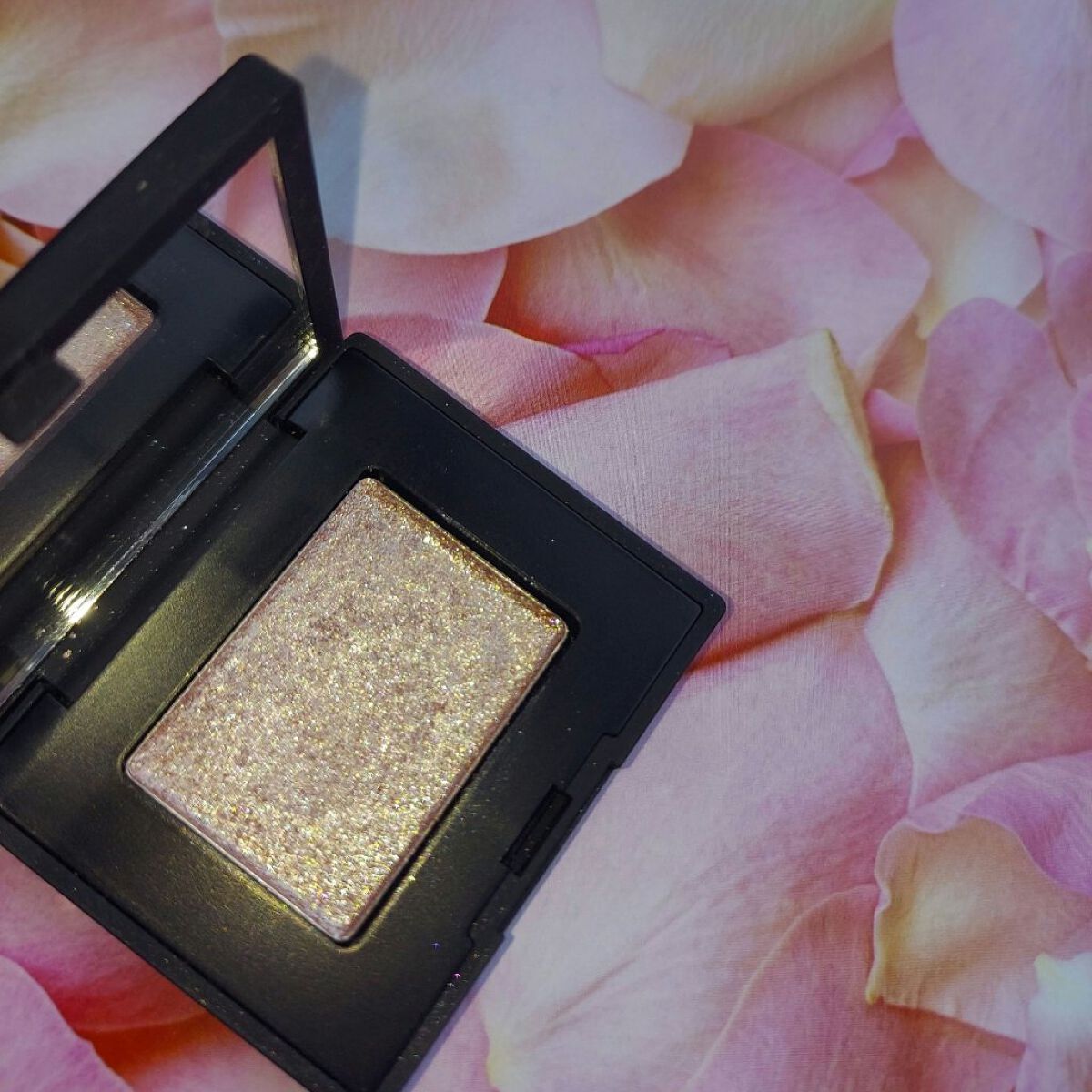 ハードワイヤードアイシャドー/NARS/単色アイシャドウを使ったクチコミ（1枚目）