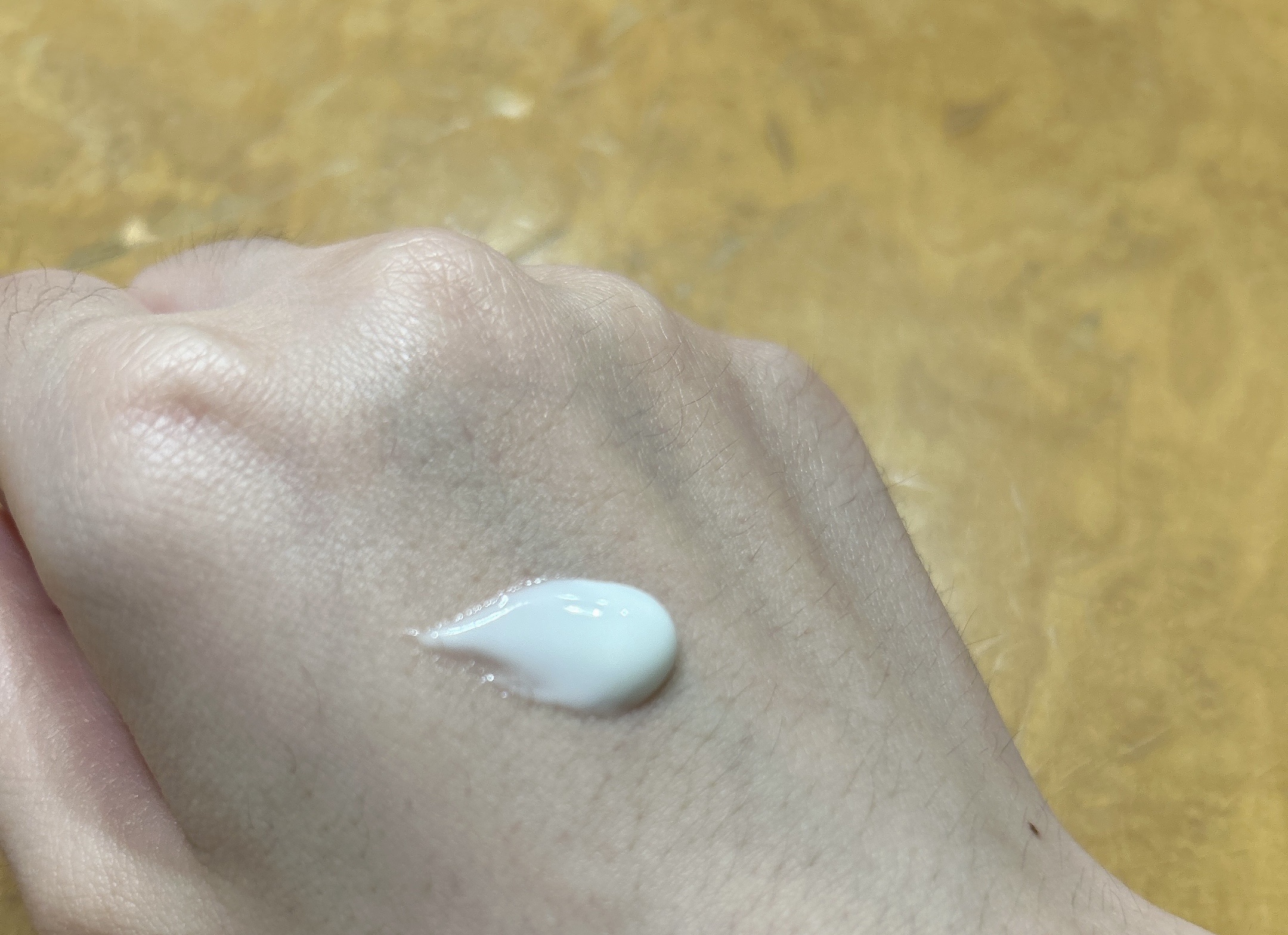 ニベアUV ディープ プロテクト＆ケア エッセンス/ニベア/日焼け止めローションを使ったクチコミ（2枚目）