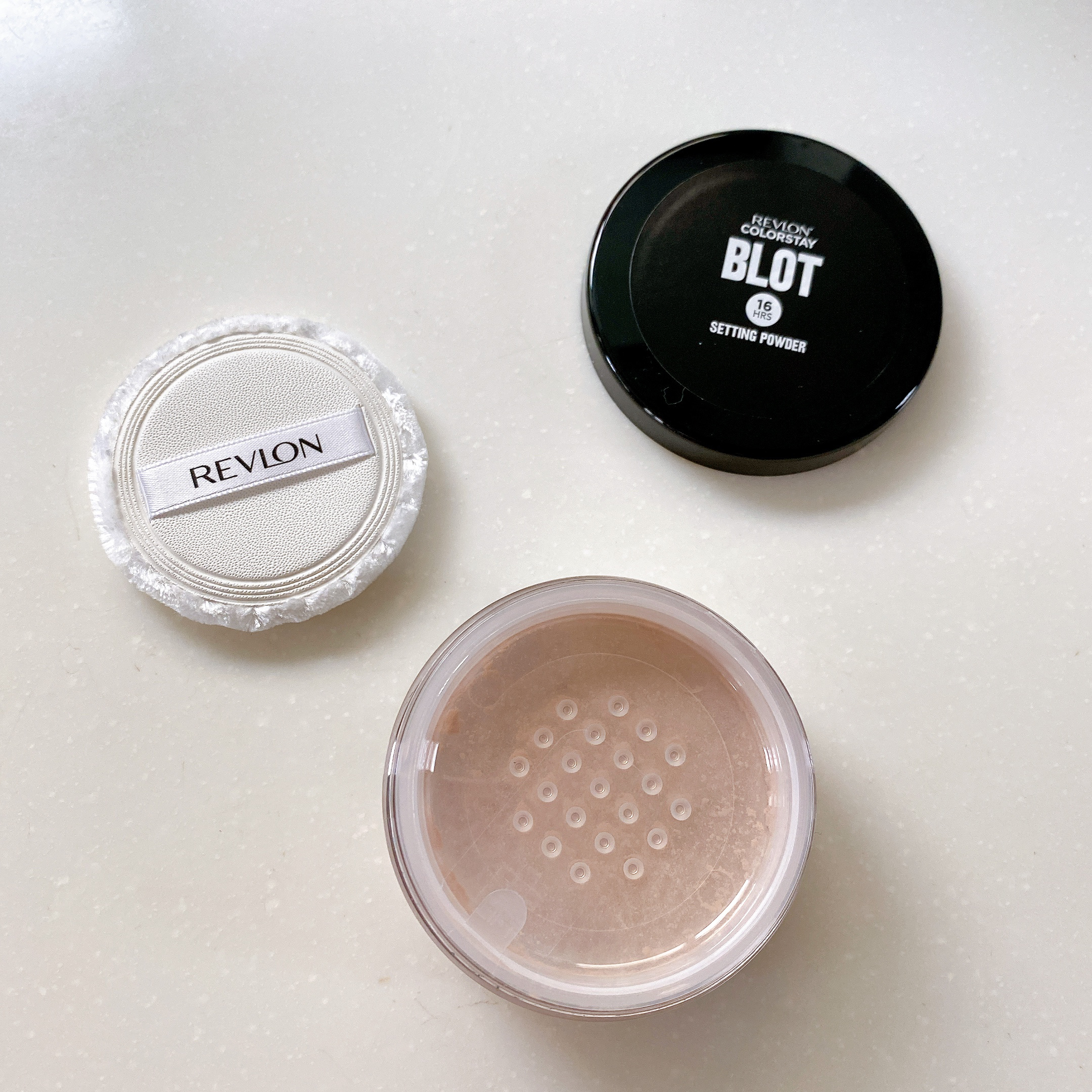 レブロン カラーステイ ブロット セッティング パウダー/REVLON/ルースパウダーを使ったクチコミ（1枚目）